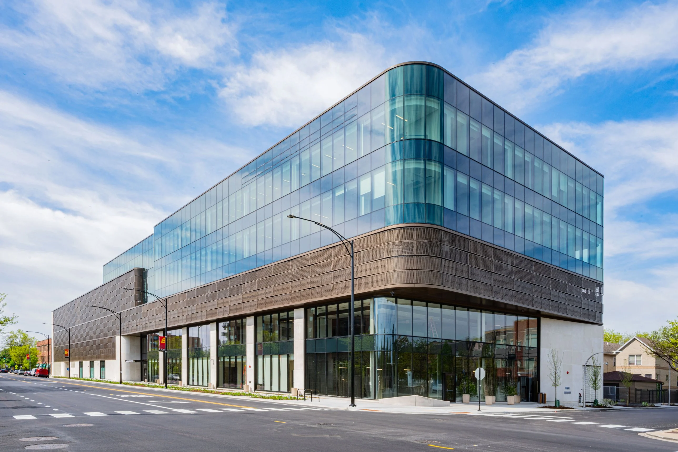 Bronzeville Medical Center, Chicago — curved, powder-coated Q-PERF band